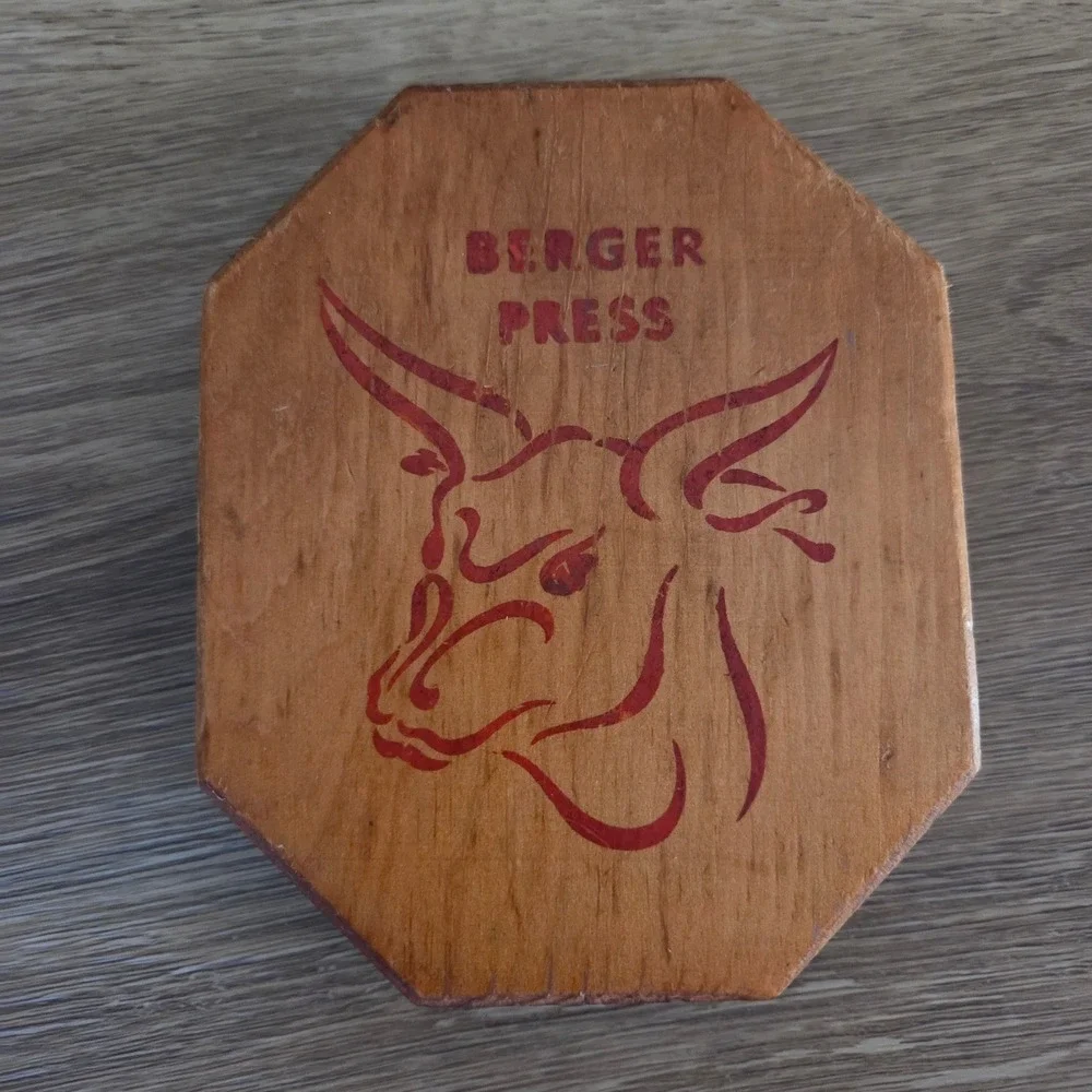 Vintage MCM Berger Press Wooden Hamburger Patty Mold‎ Octagon Bull Graphic Wood